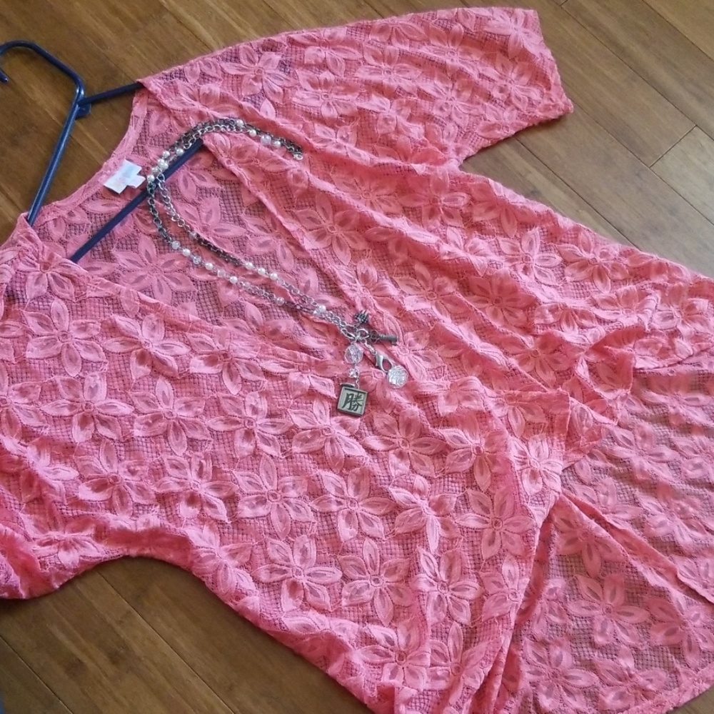 Small peach lace Lindsey used